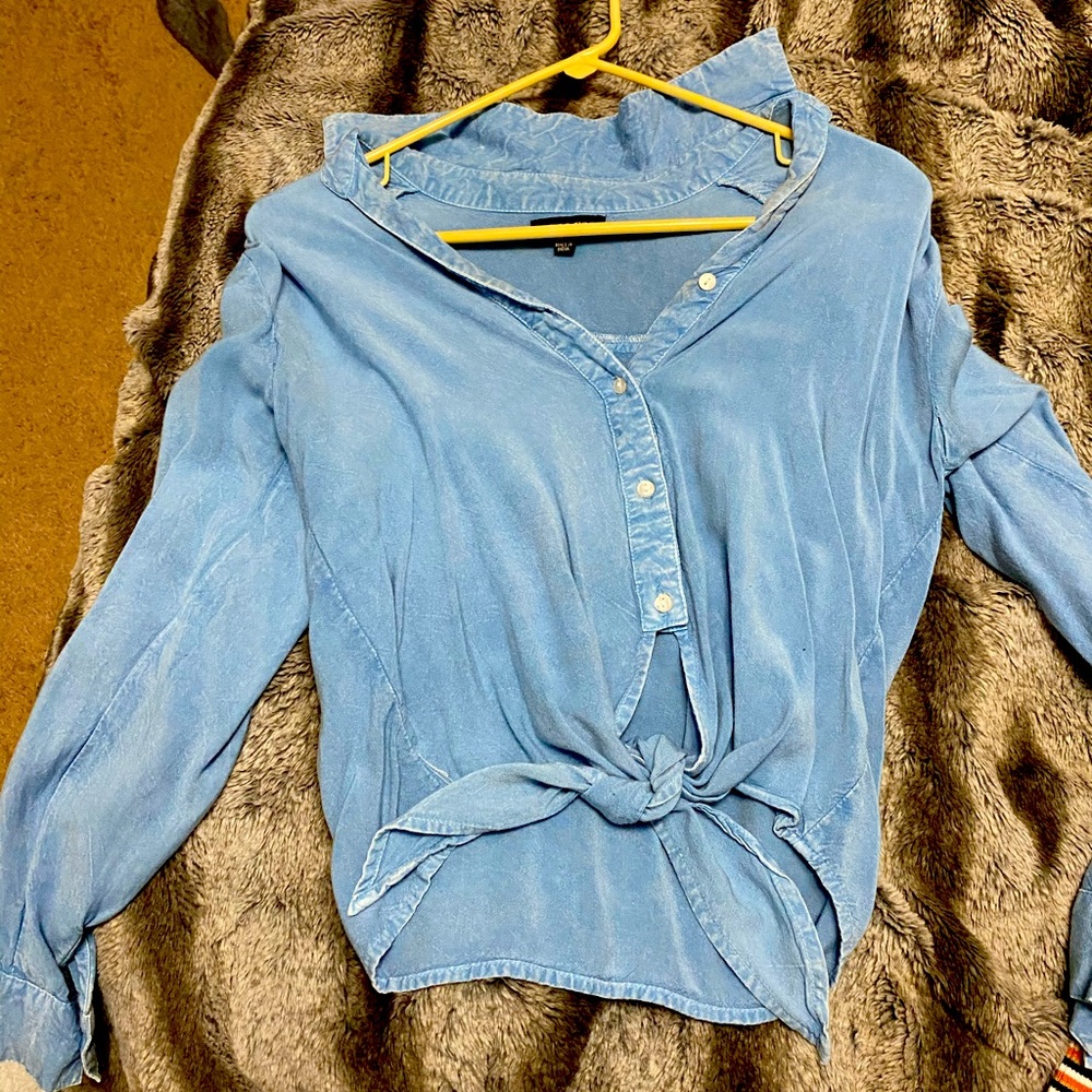 Cropped tie front top